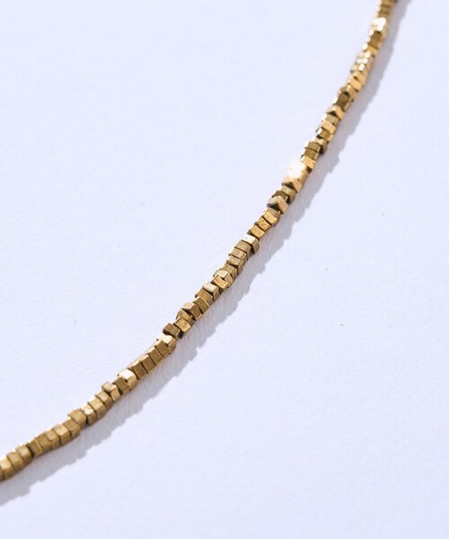 RIVE DROITE（リヴドロワ）の「【首元にアクセント】ヘマタイトショートネックレス3（ネックレス・レディース・ゴールド・FREE）」の4枚目の写真