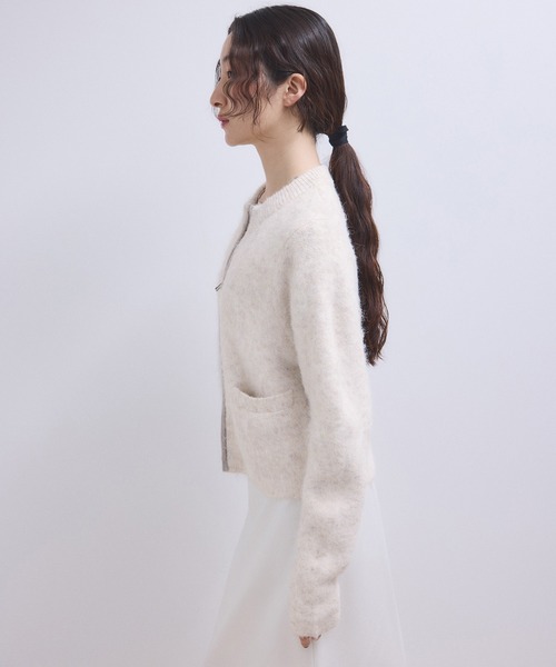 ADAM ET ROPE'（アダムエロペ）の「【WEB限定】フラッフィージップショートカーディガン（カーディガン/ボレロ・レディース・ダークブラウン/キナリ/イエロー/グレー・FREE）」の13枚目の写真