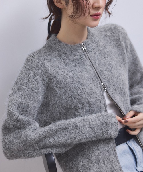 ADAM ET ROPE'（アダムエロペ）の「【WEB限定】フラッフィージップショートカーディガン（カーディガン/ボレロ・レディース・ダークブラウン/キナリ/イエロー/グレー・FREE）」の17枚目の写真