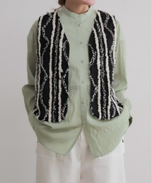 NOMBRE IMPAIR | モノトーンインド刺繍　ショートベスト(ブルゾン)