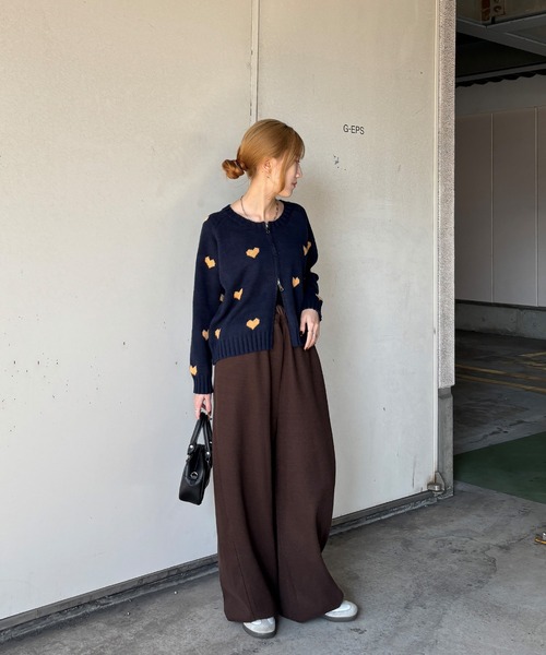 ISOOK（アイスー）の「【ISOOK / アイスー】ハート柄ニットカーディガン / ダブルジップ ファスナー ニット セーター クロップド丈 ショート丈 厚手 クルーネック 丸首 羽織り ネイビー グレー ZOZOTOWN限定（カーディガン/ボレロ・レディース・ネイビー/グレー・FREE）」の17枚目の写真