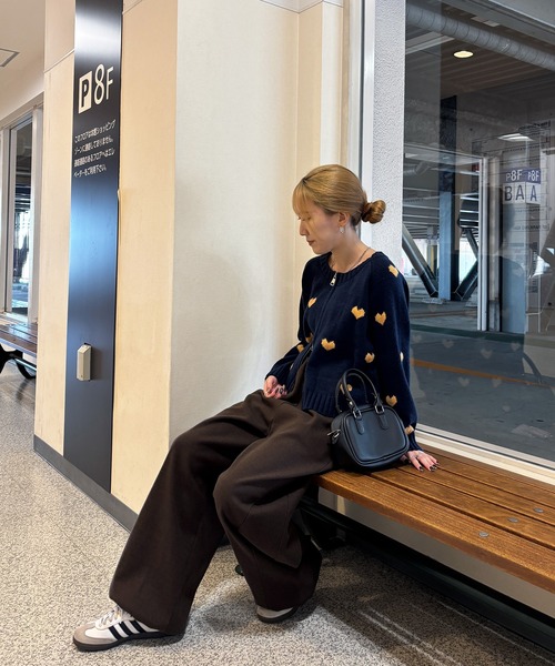 ISOOK（アイスー）の「【ISOOK / アイスー】ハート柄ニットカーディガン / ダブルジップ ファスナー ニット セーター クロップド丈 ショート丈 厚手 クルーネック 丸首 羽織り ネイビー グレー ZOZOTOWN限定（カーディガン/ボレロ・レディース・ネイビー/グレー・FREE）」の8枚目の写真