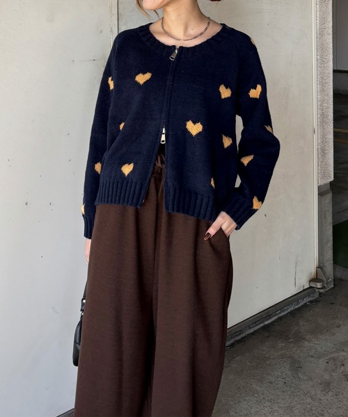 ISOOK（アイスー）の「【ISOOK / アイスー】ハート柄ニットカーディガン / ダブルジップ ファスナー ニット セーター クロップド丈 ショート丈 厚手 クルーネック 丸首 羽織り ネイビー グレー ZOZOTOWN限定（カーディガン/ボレロ・レディース・ネイビー/グレー・FREE）」の14枚目の写真