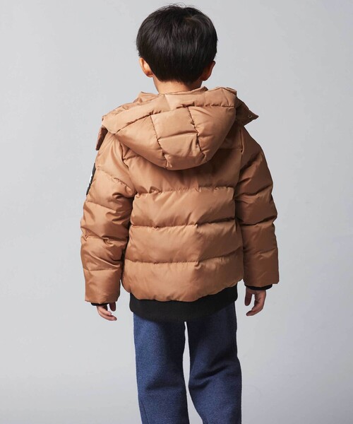BeBe(ベベ)の「【撥水加工】タフタフラップポケットフードダウンコート(ダウンジャケット/コート・キッズ・キャメル/ブルー・110cm/120cm/130cm/150cm/140cm)」の5枚目の写真