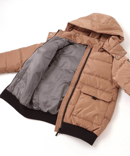 BeBe(ベベ)の「【撥水加工】タフタフラップポケットフードダウンコート(ダウンジャケット/コート・キッズ・キャメル/ブルー・110cm/120cm/130cm/150cm/140cm)」の14枚目の写真