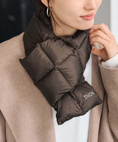 FRAMeWORK（フレームワーク）の「TAION/タイオン BASIC DOWN スカーフ（マフラー・レディース・キャメル/ブラウン/ブラック/ベージュ・FREE）」の10枚目の写真