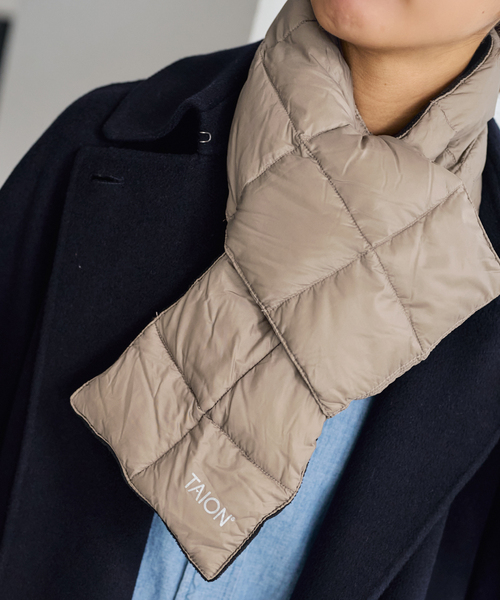 FRAMeWORK（フレームワーク）の「TAION/タイオン BASIC DOWN スカーフ（マフラー・レディース・キャメル/ブラウン/ブラック/ベージュ・FREE）」の16枚目の写真