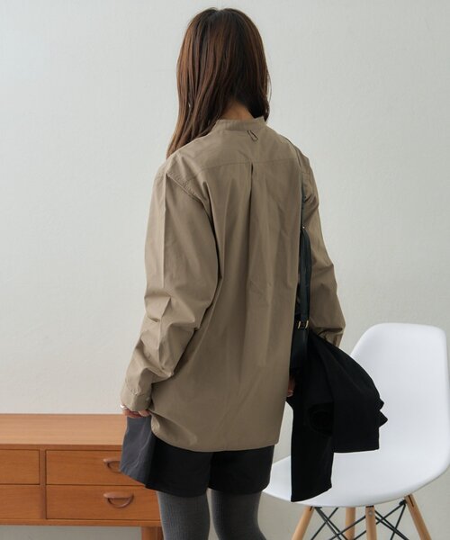 GEVACO(ゲバコ)の「【GEVACO】起毛バンドカラーシャツ(シャツ/ブラウス・レディース・モカ/ブラック/ブルー・MEDIUM/LARGE)」の16枚目の写真