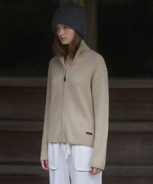 ANDNEEDS(アンドニーズ)の「Grinch pola zip-up knit (oatmeal)(カーディガン/ボレロ・レディース・その他・FREE)」の4枚目の写真
