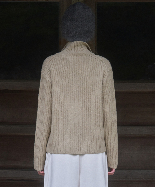 ANDNEEDS(アンドニーズ)の「Grinch pola zip-up knit (oatmeal)(カーディガン/ボレロ・レディース・その他・FREE)」の5枚目の写真