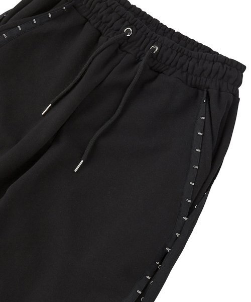 ULKIN(ウルキン)の「フックテープスウェットパンツ_ブラック(スウェットパンツ・レディース・ブラック・LARGE/MEDIUM/X-LARGE)」の3枚目の写真