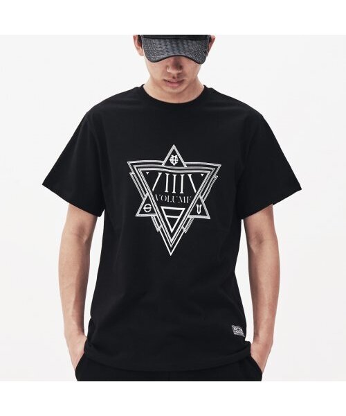 EIGHTVOLUME(エイトボリューム)の「EVスターエンブレムブラックTシャツ(Tシャツ/カットソー・メンズ・その他・LARGE/MEDIUM)」の4枚目の写真