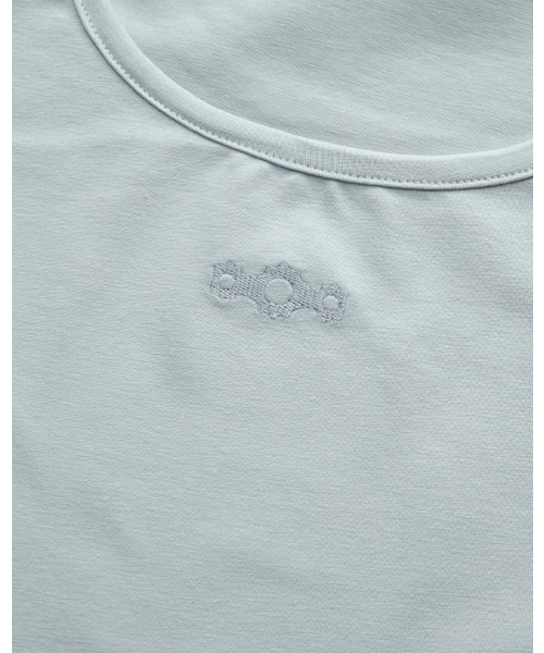 MAGORENSEOUL(マゴレンソウル)の「トライクリップス刺繍Uネックロングスリーブライトグレー(Tシャツ/カットソー・レディース・その他・FREE)」の2枚目の写真