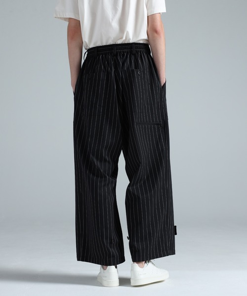 Y-3(ワイスリー)の「Y-3 PINSTRIPE REFINED WOOL WIDE LEG PANTS(その他パンツ・メンズ・ブラック×ホワイト・SMALL/MEDIUM/X-SMALL/LARGE/X-LARGE)」の3枚目の写真