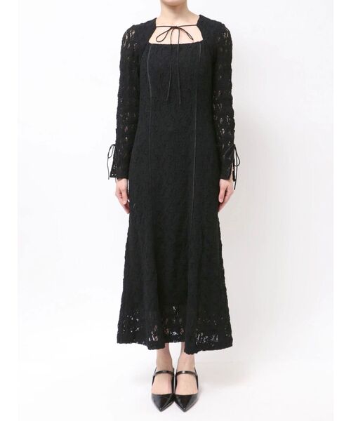 LAGUNAMOON(ラグナムーン)の「カットアウトデザインレースワンピース(ワンピース・レディース・ブラック/ホワイト・MEDIUM/SMALL)」の4枚目の写真