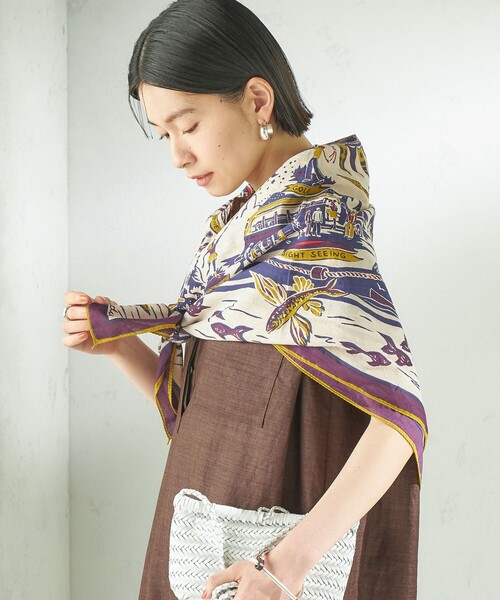 BINDU(ビンドゥー)の「BINDU: スカーフ 100×100(バンダナ/スカーフ・レディース・オレンジ/ネイビー/ライトブルー/ナチュラル/ブルー系その他/サックスブルー・ONE SIZE)」の19枚目の写真