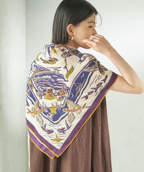 BINDU(ビンドゥー)の「BINDU: スカーフ 100×100(バンダナ/スカーフ・レディース・オレンジ/ネイビー/ライトブルー/ナチュラル/ブルー系その他/サックスブルー・ONE SIZE)」の18枚目の写真
