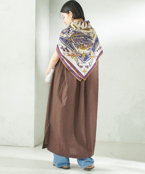 BINDU(ビンドゥー)の「BINDU: スカーフ 100×100(バンダナ/スカーフ・レディース・オレンジ/ネイビー/ライトブルー/ナチュラル/ブルー系その他/サックスブルー・ONE SIZE)」の16枚目の写真