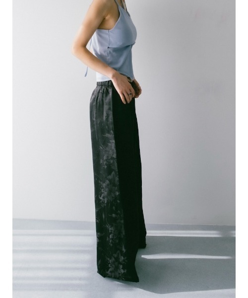 sahara(サハラ)の「Satin Jacquard Pants(その他パンツ・レディース・ライトブルー/ブラック/パープル・FREE)」の5枚目の写真