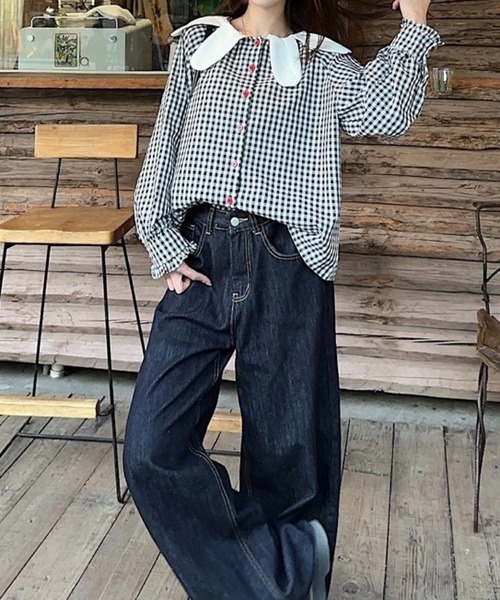 SHOUYO(ショウヨウ)の「ビッグカラー×ギンガムチェックブラウス/レッドボタンがアクセント(シャツ/ブラウス・レディース・ブラック・M)」の4枚目の写真