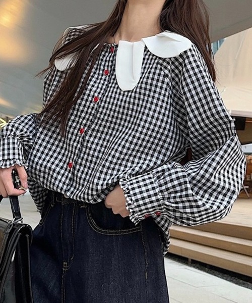 SHOUYO(ショウヨウ)の「ビッグカラー×ギンガムチェックブラウス/レッドボタンがアクセント(シャツ/ブラウス・レディース・ブラック・M)」の10枚目の写真