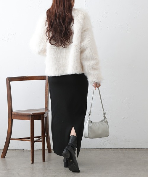 COLONY 2139（コロニートゥーワンスリーナイン）の「ロングファーノーカラーショートコート（ノーカラーコート・レディース・アイボリー/チャコールグレー/ベージュ・FREE）」の5枚目の写真