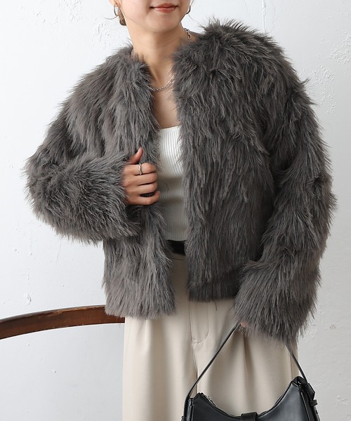 COLONY 2139（コロニートゥーワンスリーナイン）の「ロングファーノーカラーショートコート（ノーカラーコート・レディース・アイボリー/チャコールグレー/ベージュ・FREE）」の7枚目の写真