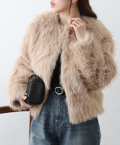 COLONY 2139（コロニートゥーワンスリーナイン）の「ロングファーノーカラーショートコート（ノーカラーコート・レディース・アイボリー/チャコールグレー/ベージュ・FREE）」の15枚目の写真