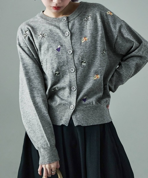 Fashion Letter（ファッションレター）の「レトロ刺繍 クルーニットカーディガン（ニット/セーター・レディース・ブラック/杢グレー/ブラウン・M）」の7枚目の写真