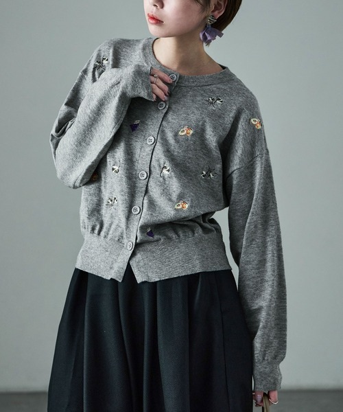 Fashion Letter（ファッションレター）の「レトロ刺繍 クルーニットカーディガン（ニット/セーター・レディース・ブラック/杢グレー/ブラウン・M）」の9枚目の写真