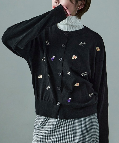 Fashion Letter（ファッションレター）の「レトロ刺繍 クルーニットカーディガン（ニット/セーター・レディース・ブラック/杢グレー/ブラウン・M）」の15枚目の写真