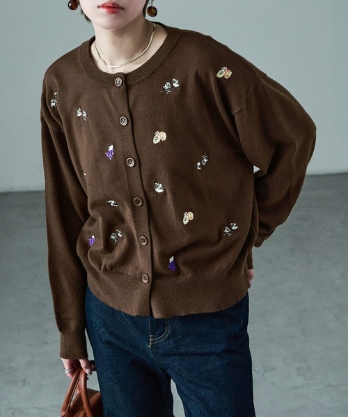 Fashion Letter（ファッションレター）の「レトロ刺繍 クルーニットカーディガン（ニット/セーター・レディース・ブラック/杢グレー/ブラウン・M）」の21枚目の写真
