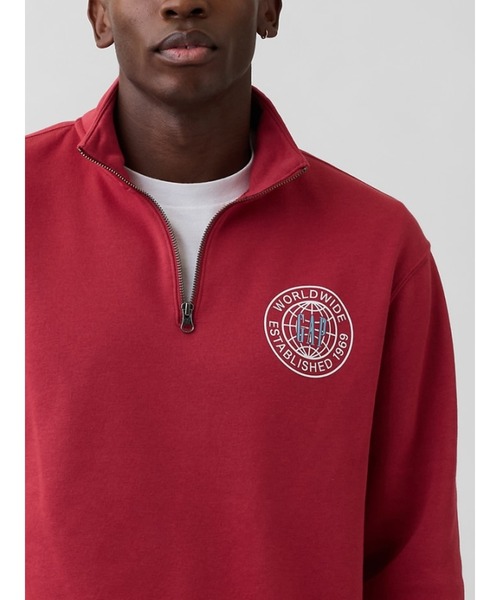 GAP(ギャップ)の「リラックスフィット GAPロゴ グラフィック 1/4 ジップアップ スウェットシャツ(スウェット・メンズ・レッド/グレー/ネイビー/ホワイト・XL/L/M/S/XS)」の4枚目の写真
