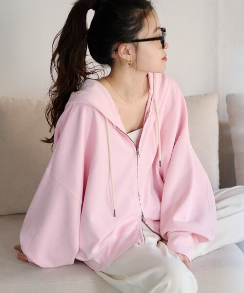 CIAOPANIC TYPY（チャオパニックティピー）の「【ゆるっと抜け感大人フーディー】ピグメントダンボールパーカー（パーカー・レディース・イエロー/ネイビー/ピンク/チャコールグレー/グレー・ONE SIZE）」の5枚目の写真