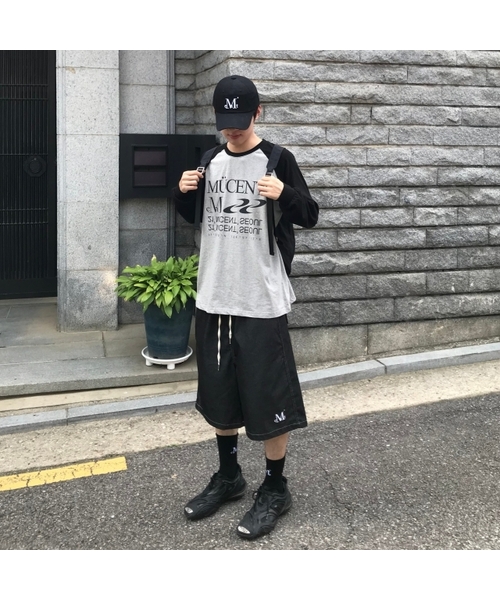 MUCENT(ムセント)の「エッセンシャルロゴナグランロングスリーブ配色ロングスリーブ長袖Tシャツ男女共用(2カラー)(Tシャツ/カットソー・レディース・その他/ブラック・FREE)」の2枚目の写真