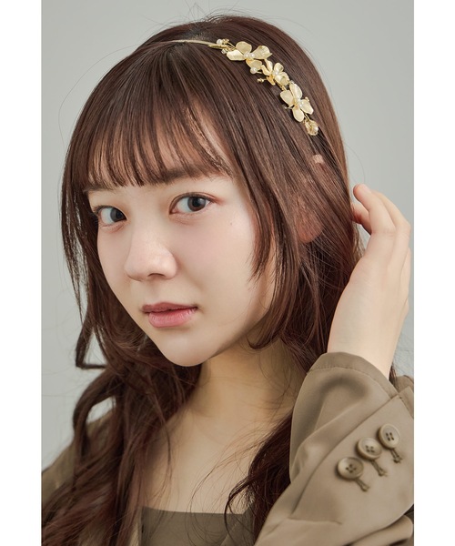 メタルフラワーカチューシャ パール お花 ヘアアクセサリー ゴールド