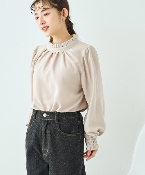 mil（ミル）の「フリルカラー ボリュームスリーブ ブラウス【586122】（シャツ/ブラウス・レディース・グレイッシュベージュ/ブラック/オフホワイト・XS/S）」の10枚目の写真