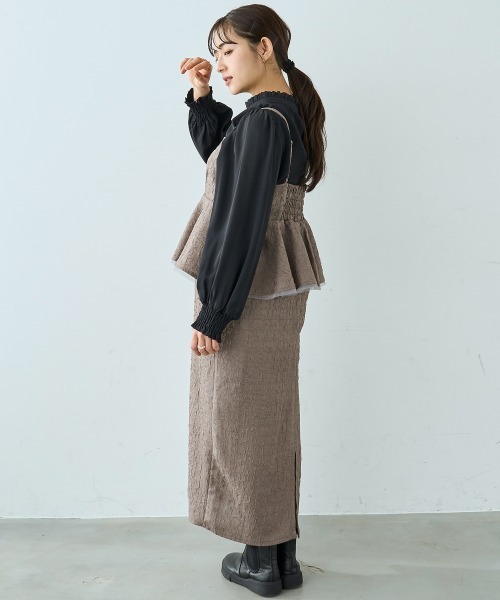 mil（ミル）の「フリルカラー ボリュームスリーブ ブラウス【586122】（シャツ/ブラウス・レディース・グレイッシュベージュ/ブラック/オフホワイト・XS/S）」の17枚目の写真