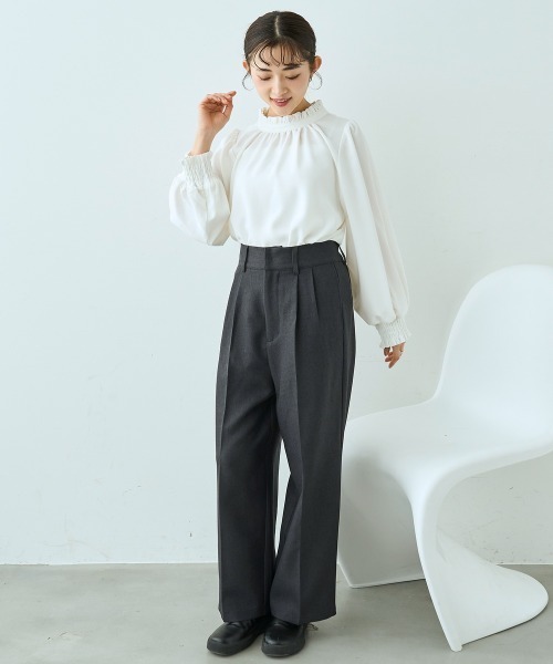 mil（ミル）の「フリルカラー ボリュームスリーブ ブラウス【586122】（シャツ/ブラウス・レディース・グレイッシュベージュ/ブラック/オフホワイト・XS/S）」の20枚目の写真