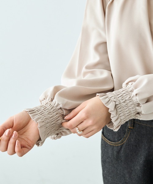 mil（ミル）の「フリルカラー ボリュームスリーブ ブラウス【586122】（シャツ/ブラウス・レディース・グレイッシュベージュ/ブラック/オフホワイト・XS/S）」の22枚目の写真