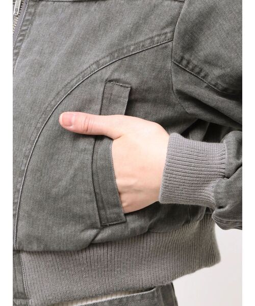 MURUA（ムルーア）の「【セットアップ対応】ウォッシュスタンドネックショートブルゾン（ブルゾン・レディース・グレー/カーキ・FREE）」の21枚目の写真