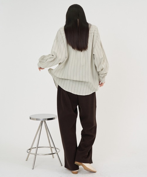 NUJOH（ヌゾ）の「Soft Line Oversized Shirt / ソフトラインオーバーサイズシャツ（シャツ/ブラウス・レディース・ホワイト/グリーン/イエロー/ブルー・FREE）」の11枚目の写真