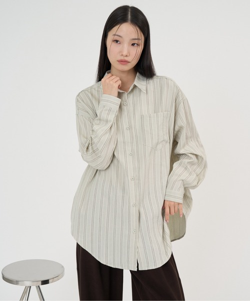 NUJOH（ヌゾ）の「Soft Line Oversized Shirt / ソフトラインオーバーサイズシャツ（シャツ/ブラウス・レディース・ホワイト/グリーン/イエロー/ブルー・FREE）」の5枚目の写真
