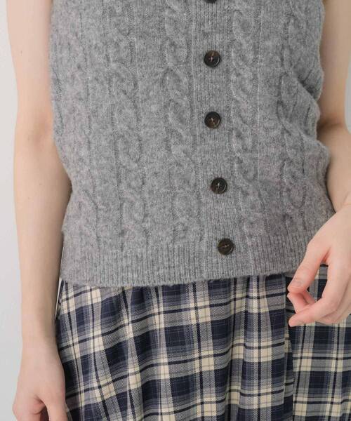 RETRO GIRL(レトロガール)の「【セットアイテム】ケーブルNTアンサンブル(ニット/セーター・レディース・ベージュ/ライトグレー/ナチュラル・FREE)」の5枚目の写真