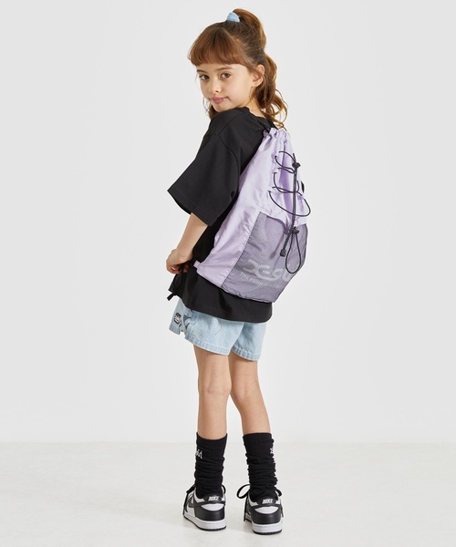 X-girl Stages(エックスガールステージス)の「ロゴ メッシュナップサック(バックパック/リュック・キッズ・ラベンダー/グリーン系その他/ブラック・F)」の5枚目の写真