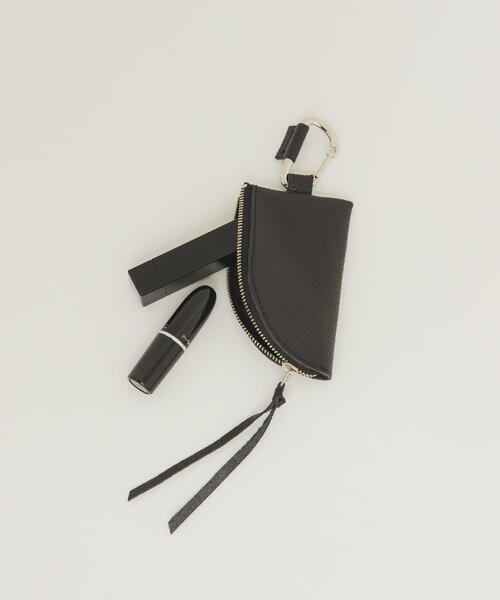 KBF（ケイビーエフ）の「レザーポーチチャーム（キーホルダー・レディース・ブラック/アイボリー・ONE）」の6枚目の写真