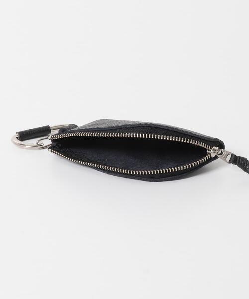 KBF（ケイビーエフ）の「レザーポーチチャーム（キーホルダー・レディース・ブラック/アイボリー・ONE）」の13枚目の写真