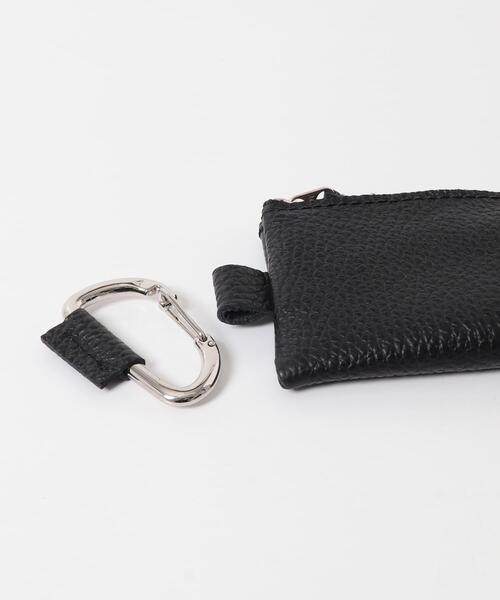 KBF（ケイビーエフ）の「レザーポーチチャーム（キーホルダー・レディース・ブラック/アイボリー・ONE）」の14枚目の写真