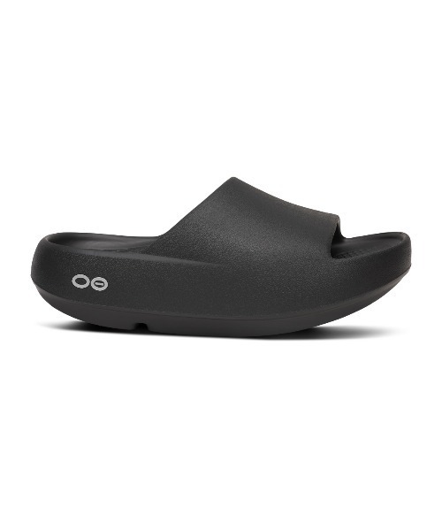 OOFOS(ウーフォス)の「ウーフォス OOFOS OOahh+ Black(サンダル・メンズ・ブラック・23.0cm/24.0cm/25.0cm/26.0cm/27.0cm/28.0cm/29.0cm)」の1枚目の写真