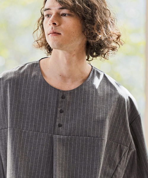 CAMBIO（カンビオ）の「mt10261-Classic Pinstripe Hem Shirring Short Sleeve Pullover プルオーバー(S67726cmb)（Tシャツ/カットソー・メンズ・ブラック/チャコールグレー/ミックスグレー/グレイッシュベージュ・S/M/L）」の12枚目の写真